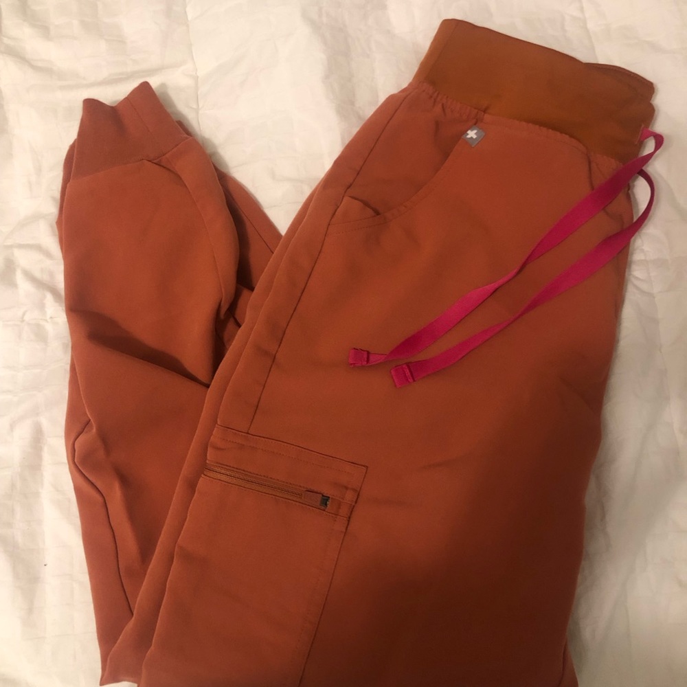 FIGS Scrubs price/each piece - Picture 8 of 14